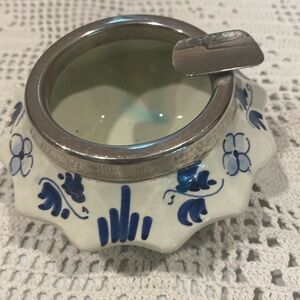 Vintage Delft Ashtray.  No chips, cracks, etc.  4”w x 2” tall.